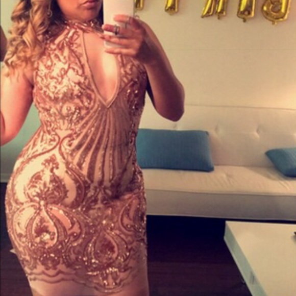 Custom made Rose gold sequin bodycon - Picture 3 of 4